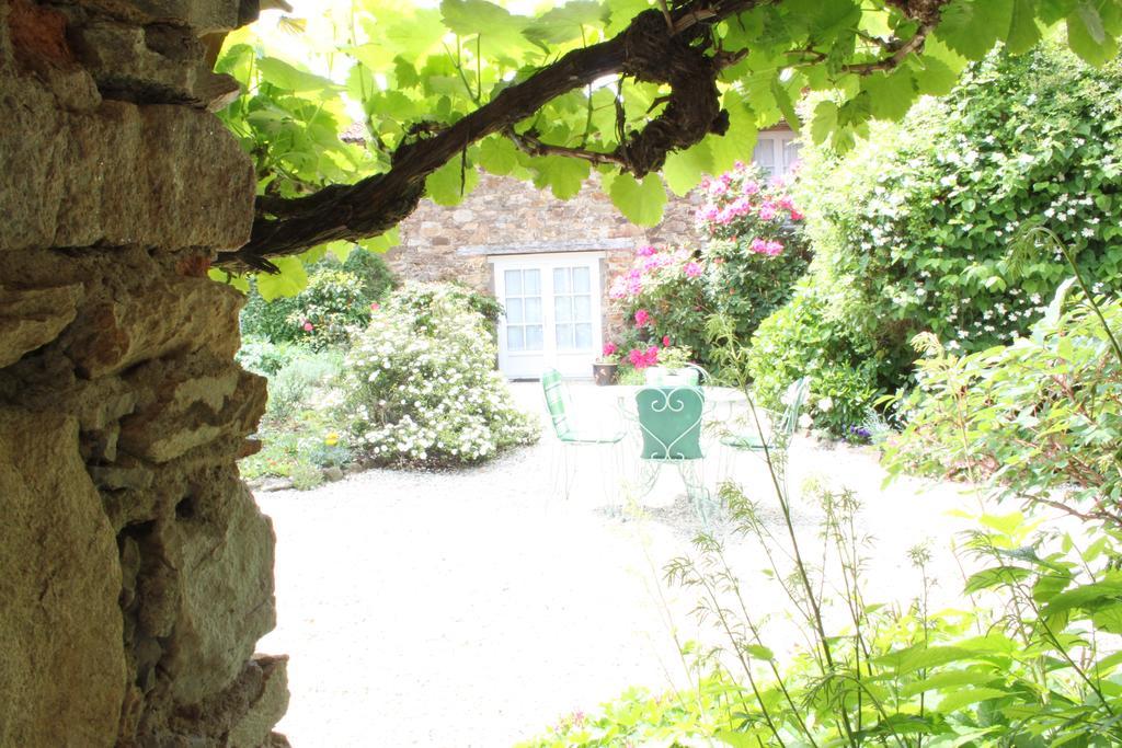 Relais De La Riniere Bed & Breakfast Le Landreau Exterior photo