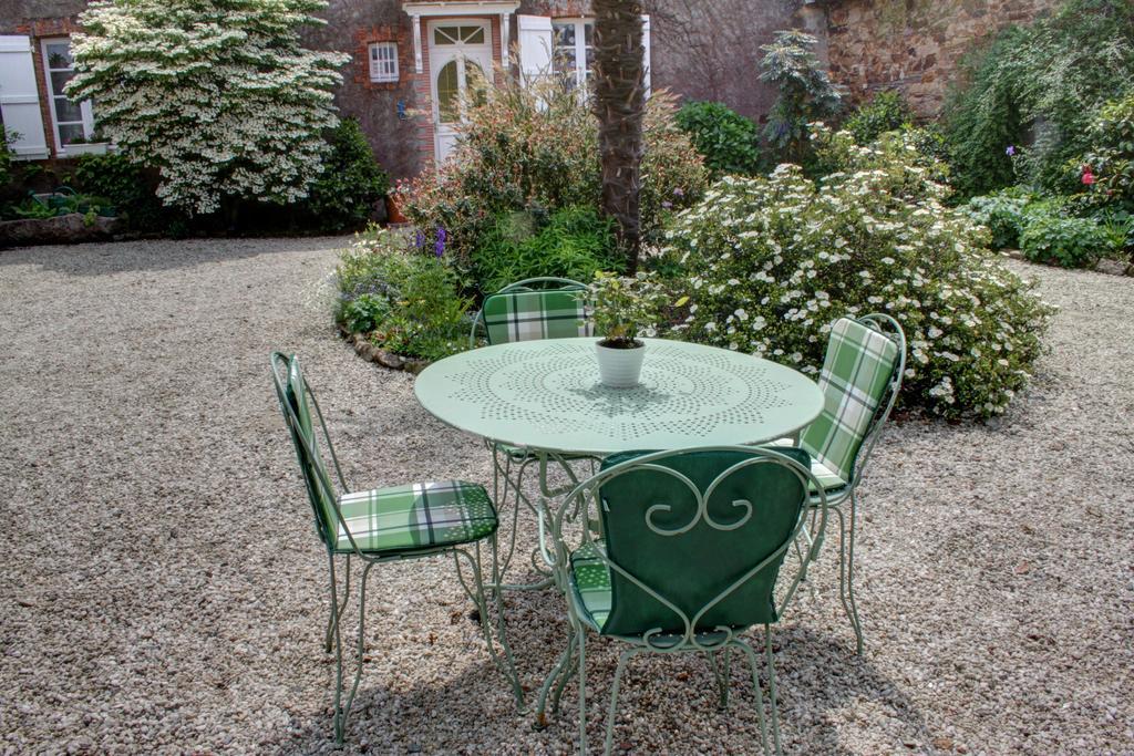 Relais De La Riniere Bed & Breakfast Le Landreau Exterior photo