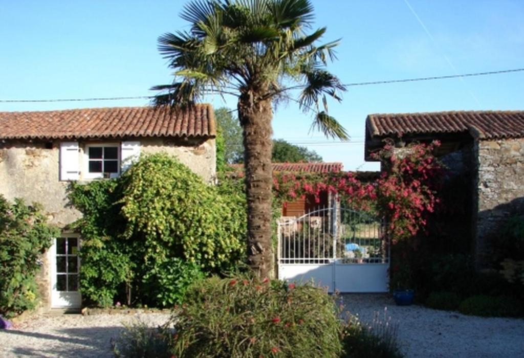 Relais De La Riniere Bed & Breakfast Le Landreau Exterior photo