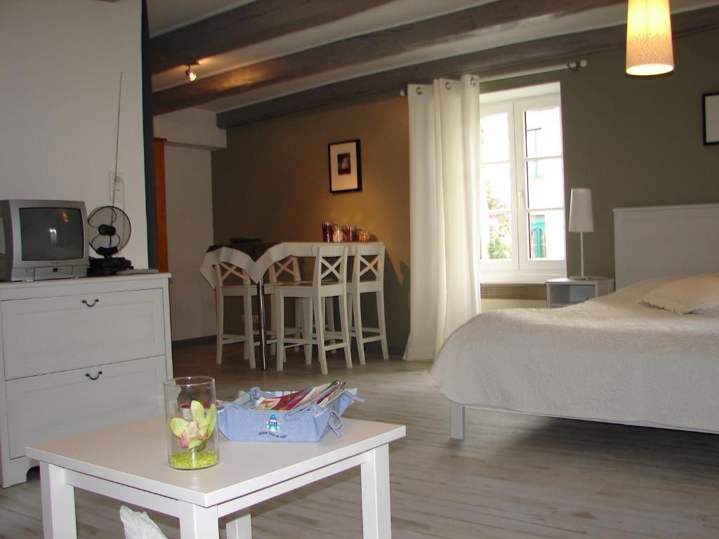 Relais De La Riniere Bed & Breakfast Le Landreau Exterior photo