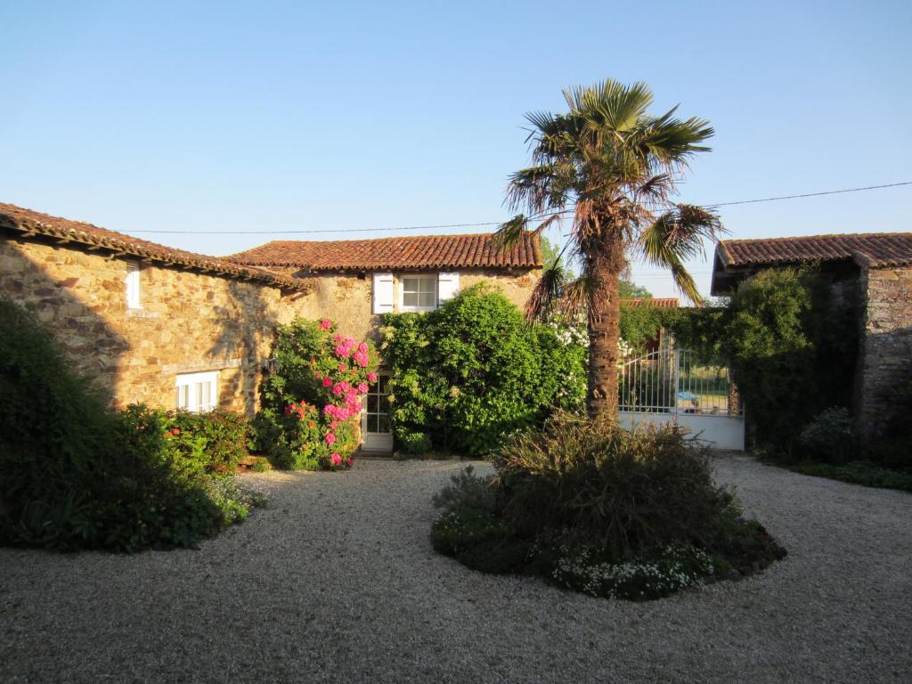 Relais De La Riniere Bed & Breakfast Le Landreau Exterior photo